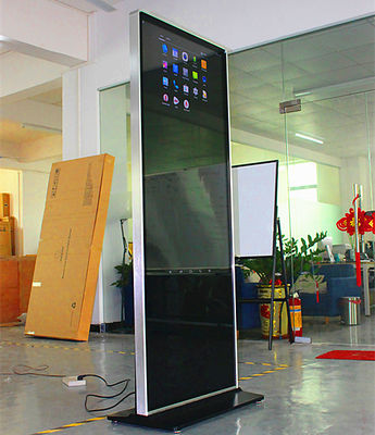 China Cámara capacitiva elegante del quiosco de la señalización de Digitaces construida en 65&quot; tamaño grande con 4G Google Play proveedor
