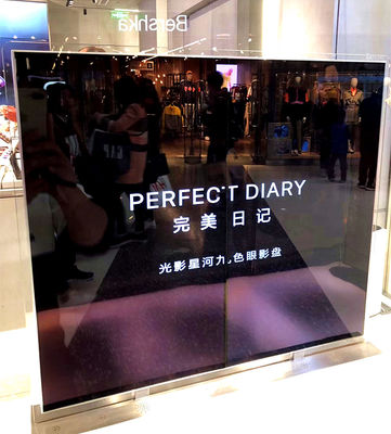 China Exhibición transparente del alto brillo OLED para los liendres del centro comercial 500 proveedor
